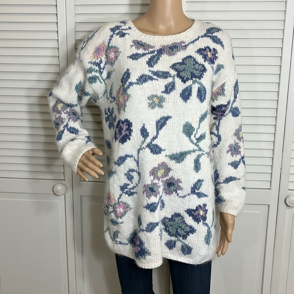 Vintage Express Tricot Hand Knitted Silk & Angora Blend Floral Sweater Medium